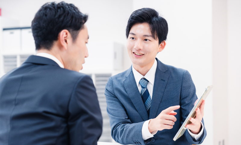 施策提案する様子